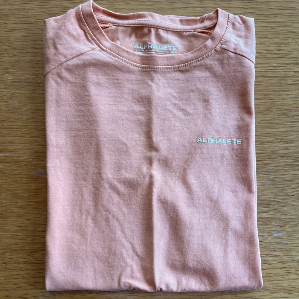 Alphalete - performance fit tee - S
